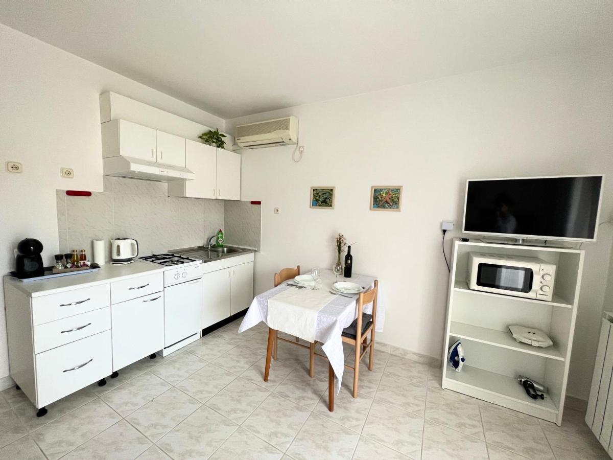 Martin Apartments 로비니 외부 사진