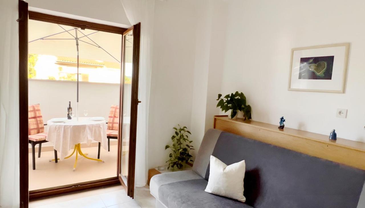Martin Apartments 로비니 외부 사진