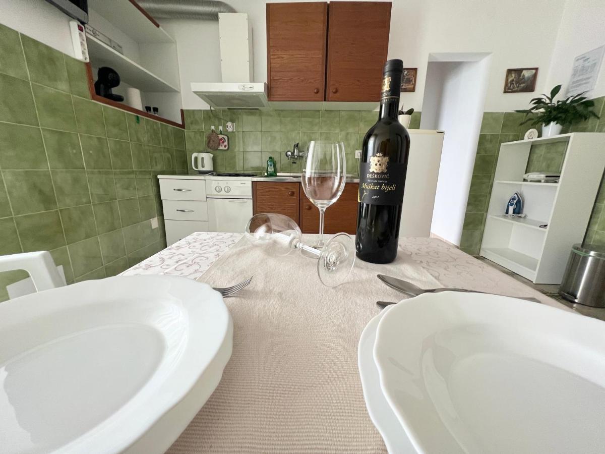 Martin Apartments 로비니 외부 사진